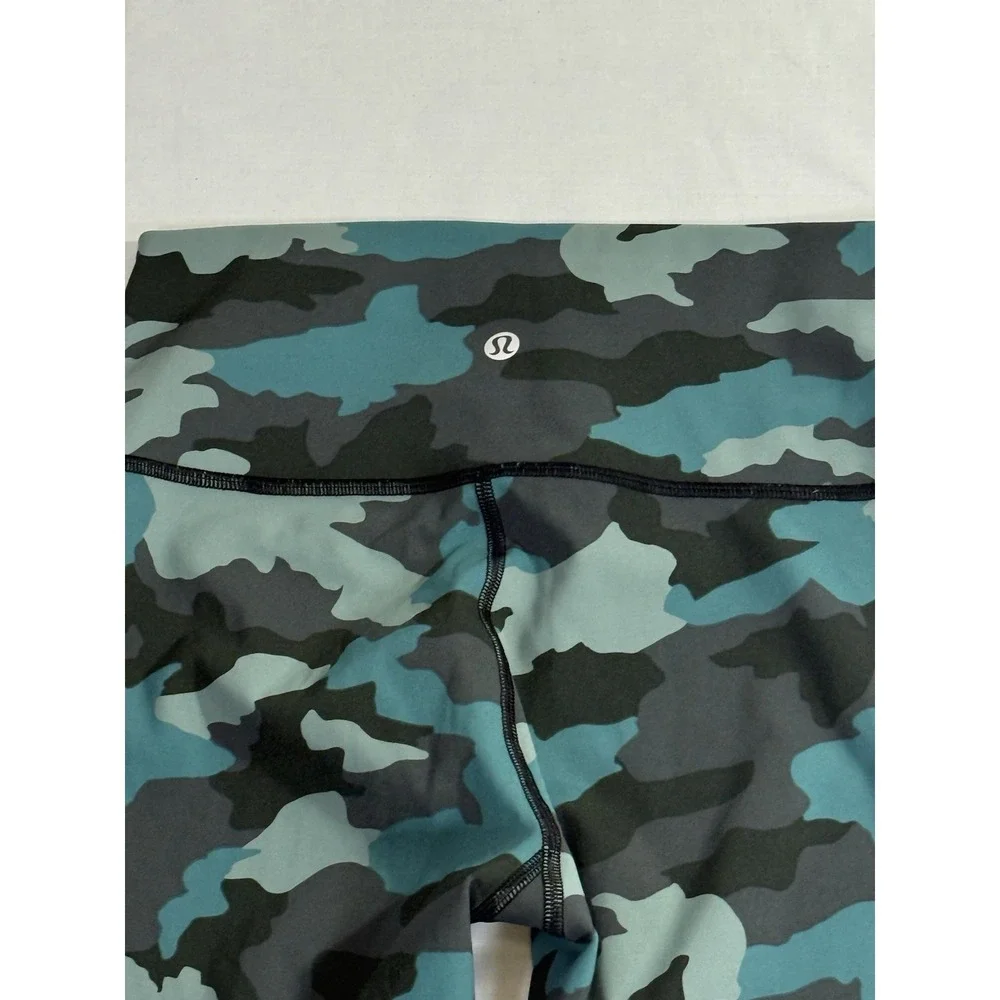 Lululemon leggings Size 6 Camo Wunder Train